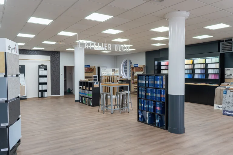 Un réseau de magasins spécialisés